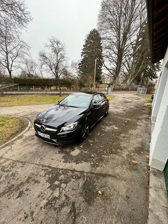 Schwarz Gebraucht 2017 Mercedes CLA220 Shooting Brake AMG Kombi | 17.500 € (Fairer Preis) - Bild 1/4