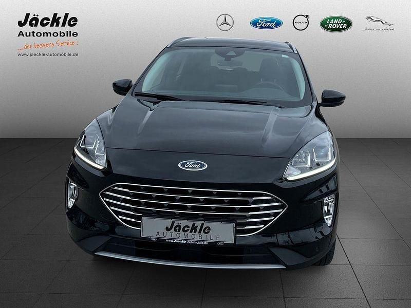 Usado Ford Kuga Titanium 120 HP (88 kW) 2023 Preto SUV