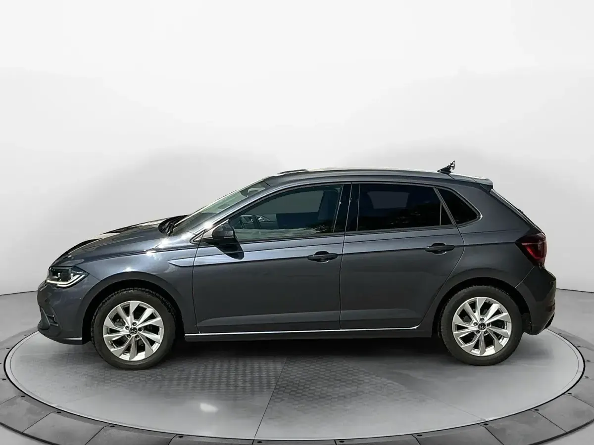 Gebraucht VW Polo Style 95 PS (69 kW) 2024 Grau Kleinwagen