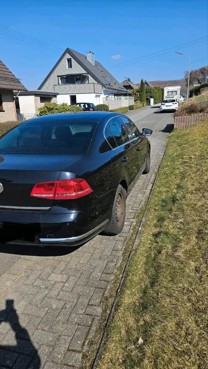Gebraucht VW Passat 160 PS (117 kW) 2011 Schwarz Limousine