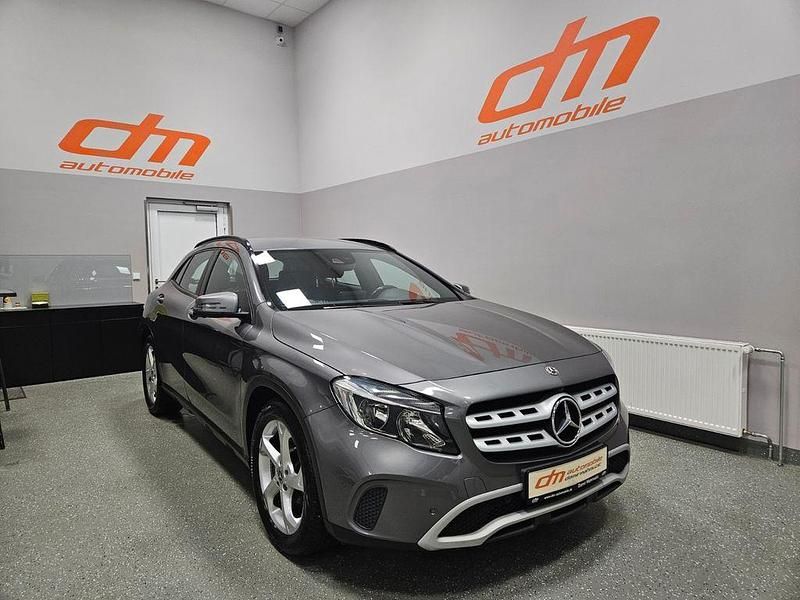 Gebraucht Mercedes GLA200 136 PS (100 kW) 2018 Grau SUV