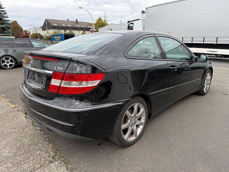 Gebraucht Mercedes CLC220 150 PS (110 kW) 2009 Schwarz Kleinwagen