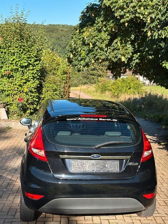 Gebraucht Ford Fiesta Ambiente 82 PS (60 kW) 2009 Schwarz Kleinwagen
