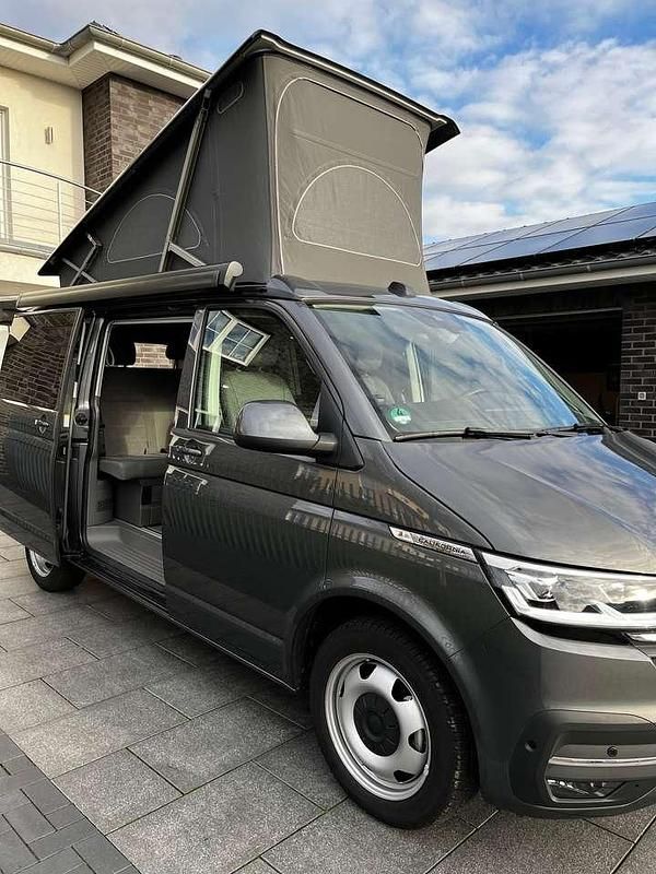 Grau Gebraucht 2023 VW California California Van | 73.990 € (Teuer) - Bild 1/4