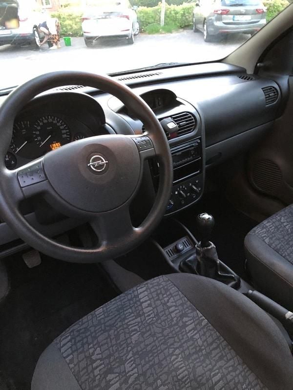 Second-hand Opel Corsa 58 CP (42 kW) 2001 Gri Hatchback