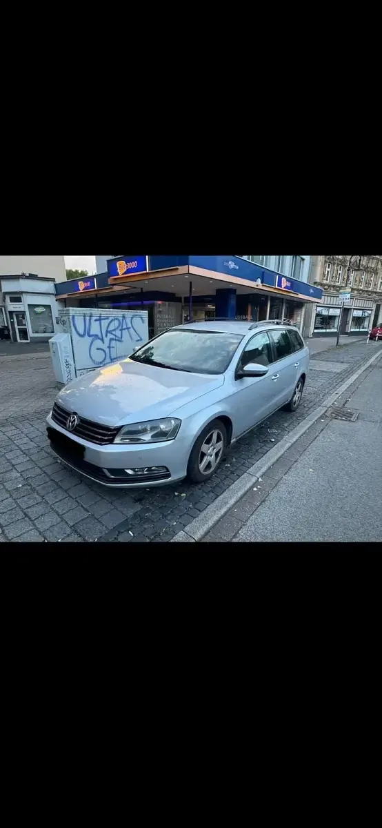 Gebraucht VW Passat 140 PS (102 kW) 2012 Silber Kombi