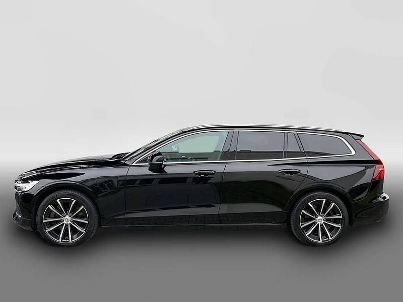 Gebraucht Volvo V60 Core 398 PS (292 kW) 2022 Schwarz Kombi