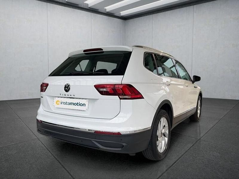 Gebraucht VW Tiguan Allspace 150 PS (110 kW) 2022 Weiss SUV
