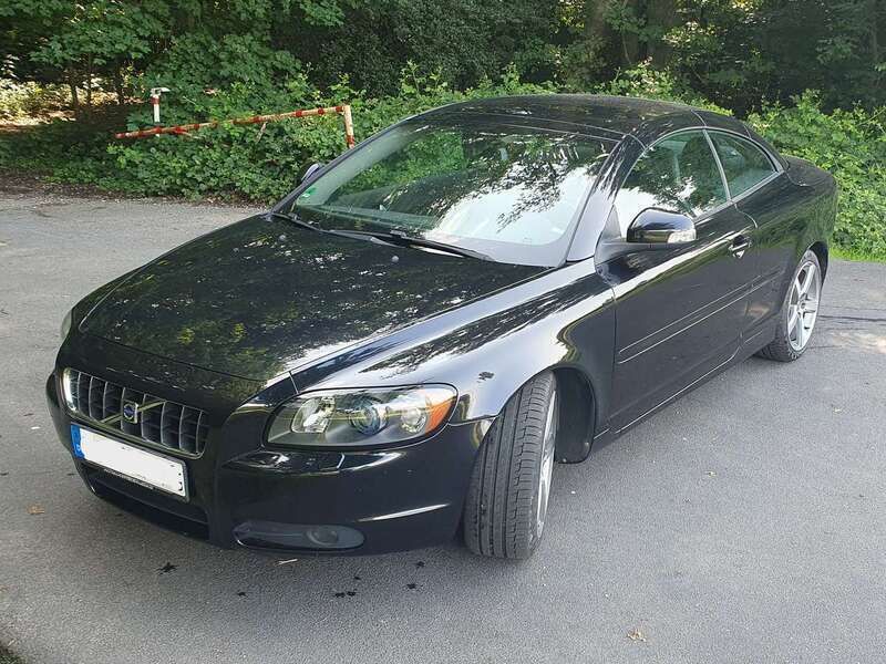 Schwarz Gebraucht 2009 Volvo C70 Summum Cabrio | 19.900 € - Bild 1/4