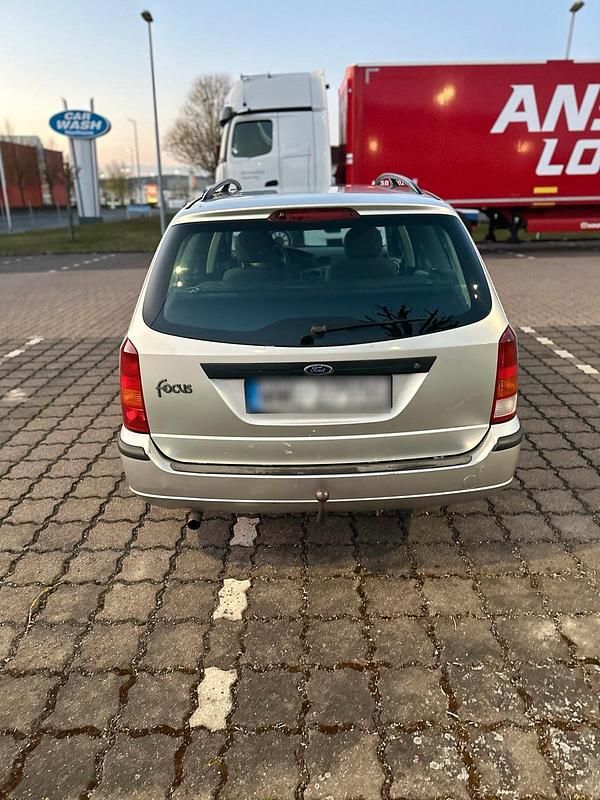 Usata Ford Focus 90 CV (66 kW) 2002 Argento Station wagon