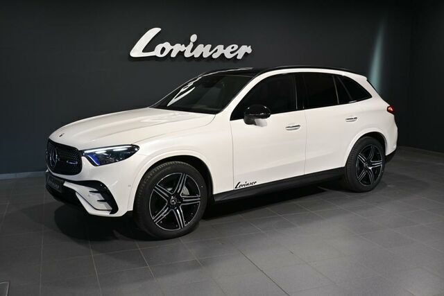 Gebraucht Mercedes GLC300 AMG 258 PS (189 kW) 2023 Manufaktur diamantweiß bright SUV