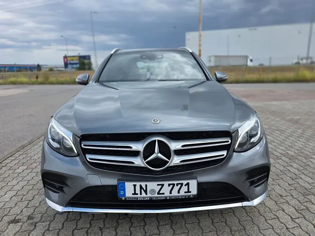 Gebraucht Mercedes GLC350 AMG 258 PS (189 kW) 2019 Grau SUV