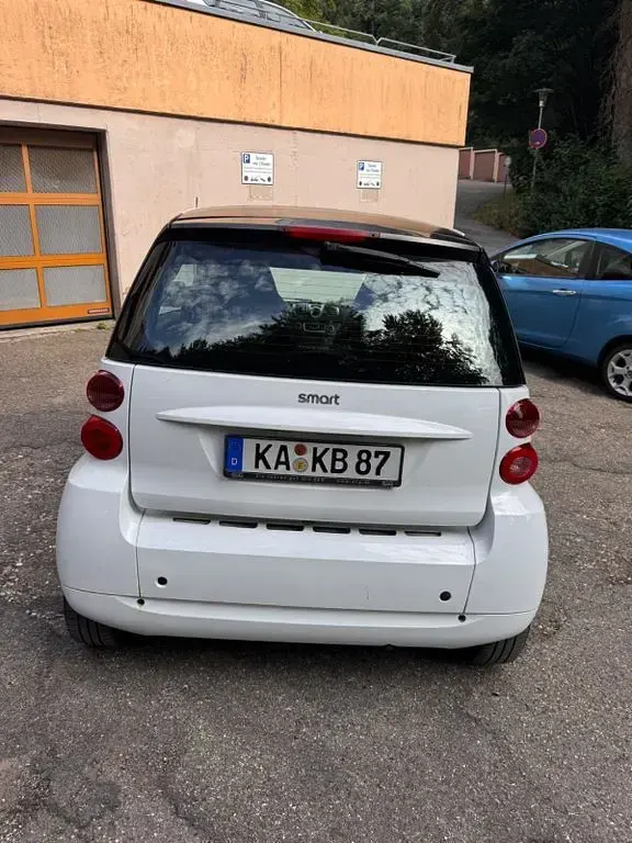 Gebraucht Smart ForTwo Coupé 71 PS (52 kW) 2012 Weiß Coupé