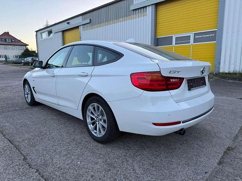 Gebraucht BMW 320 Gran Turismo 184 PS (135 kW) 2014 Alpinweiss iii Kleinwagen