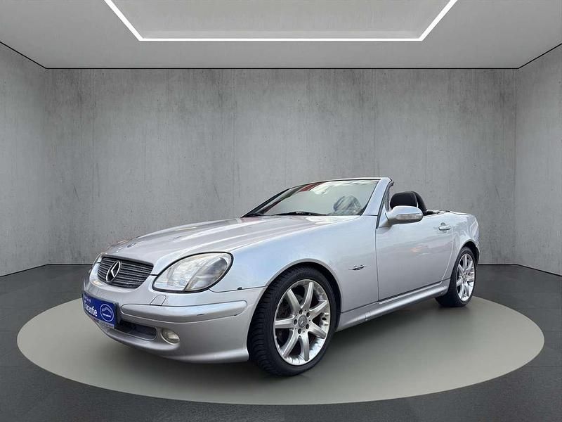 Silber Gebraucht 2002 Mercedes SLK200 Edition 1 Cabrio | 7.790 € (Etwas zu teuer) - Bild 1/4