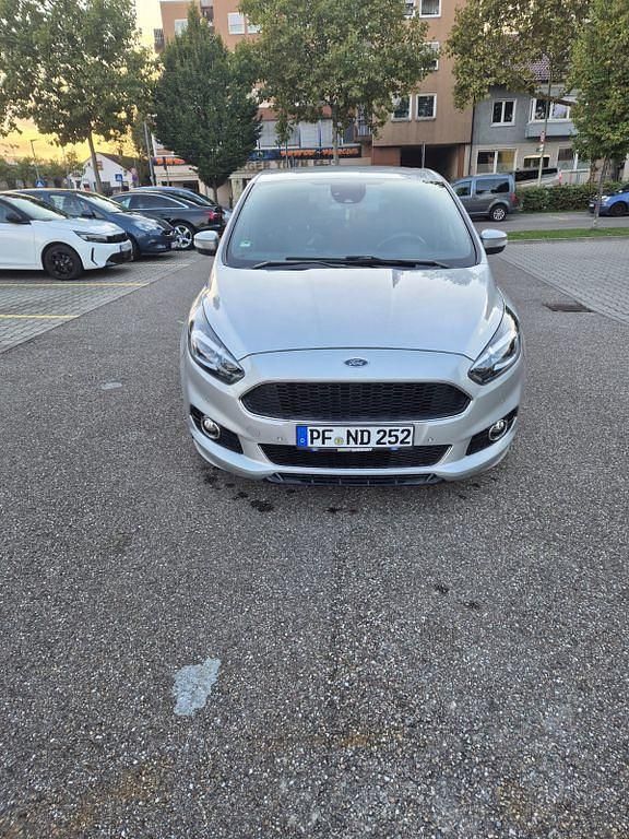 Gebraucht Ford S-MAX ST-Line 241 PS (177 kW) 2018 Silber Van / Kleinbus