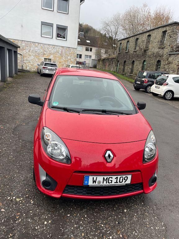 Rot Gebraucht 2011 Renault Twingo Dynamique Kleinwagen | 2.400 € (Guter Preis) - Bild 1/4