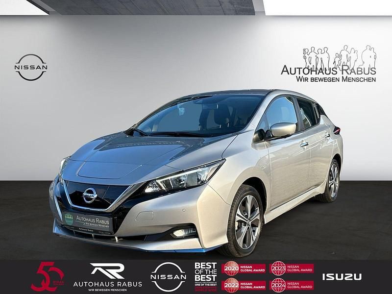 Silber blade silver metallic Gebraucht 2020 Nissan Leaf Acenta Kleinwagen | 20.880 € (Etwas zu teuer) - Bild 1/4
