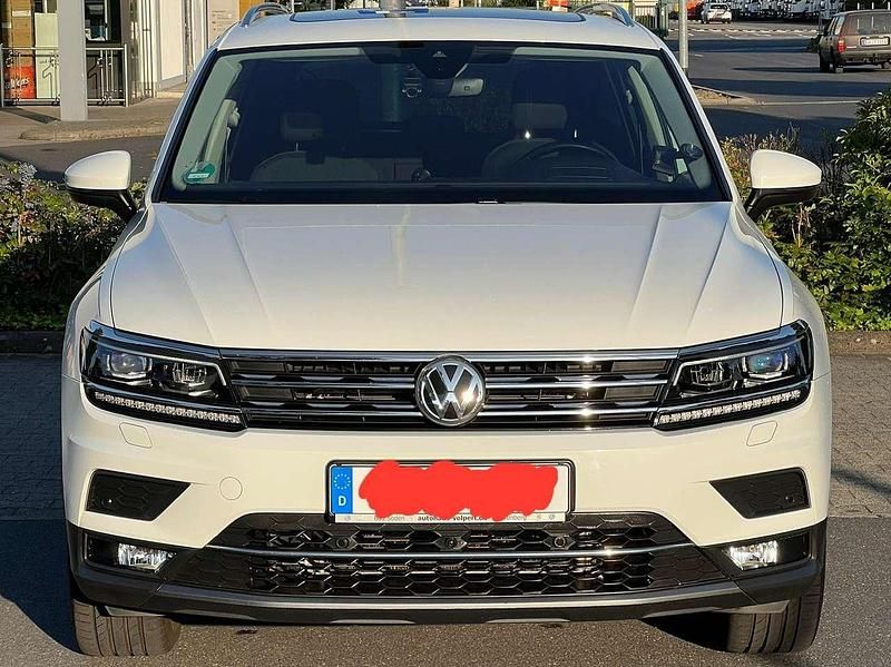 Weiß Gebraucht 2019 VW Tiguan Highline SUV | 23.999 € (Guter Preis) - Bild 1/4