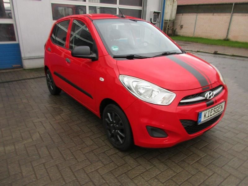 Gebraucht Hyundai i10 Edition 69 PS (50 kW) 2012 Rot Kleinwagen