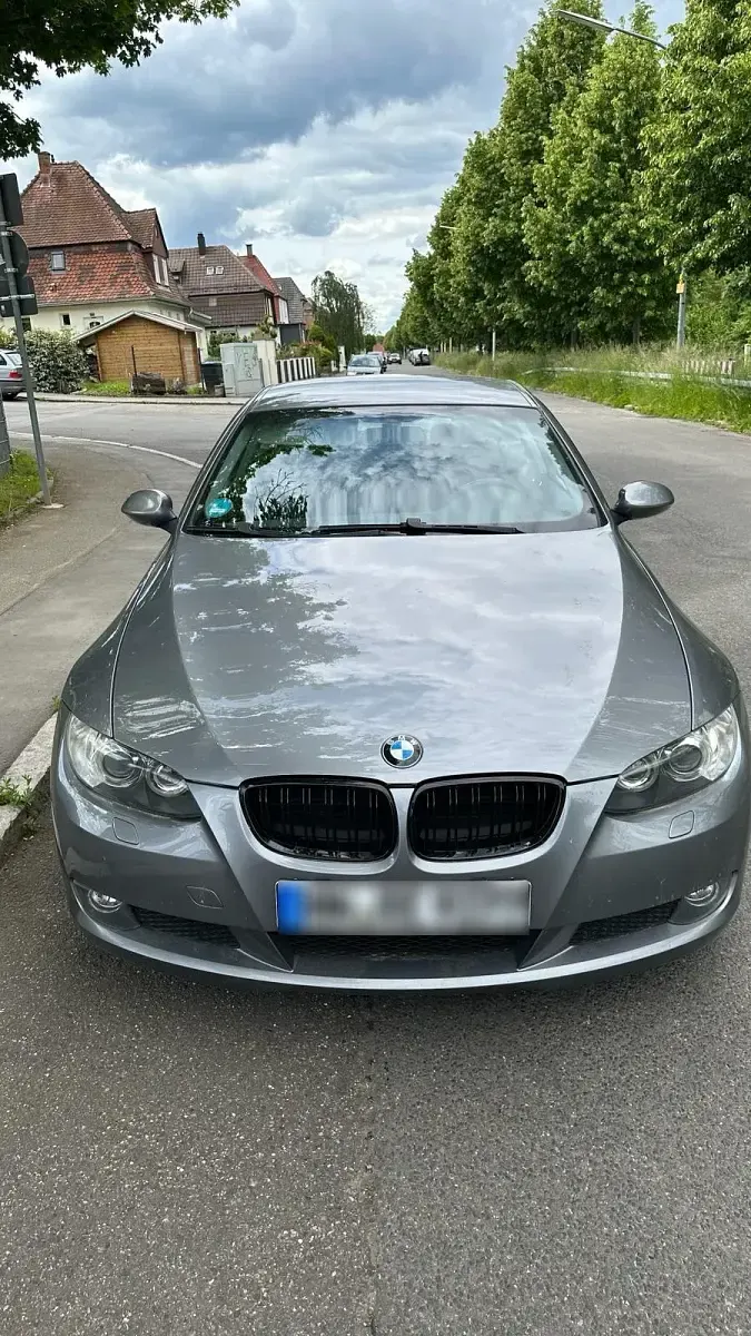 Gebraucht BMW 320 170 PS (125 kW) 2008 Grau Coupé