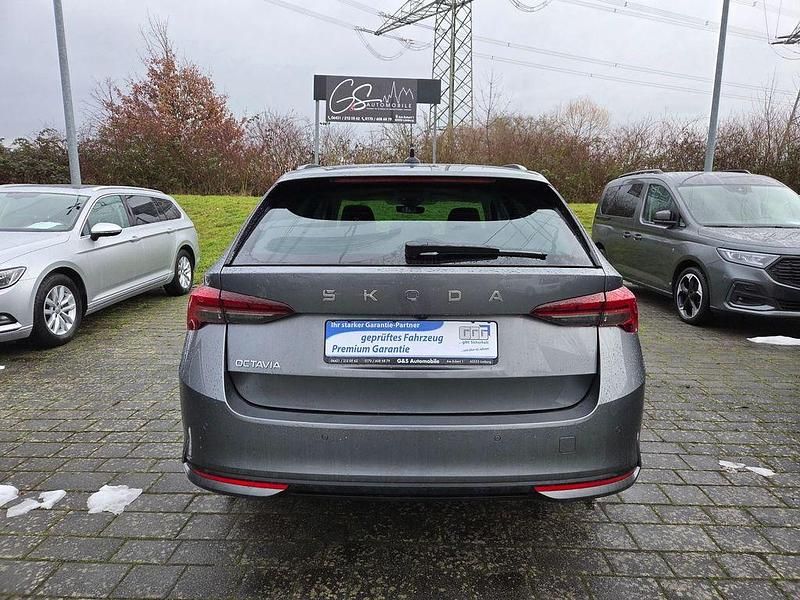 Gebraucht Skoda Octavia Selection 150 PS (110 kW) 2025 Silber Limousine