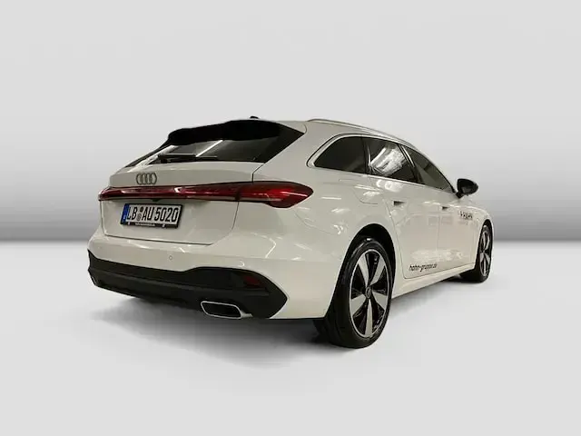 Second-hand Audi A5 Ambiente 150 CP (110 kW) 2025 Alb Break