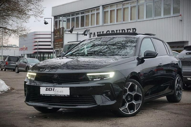 Schwarz Gebraucht 2024 Opel Astra Ultimate Limousine | 20.990 € (Guter Preis) - Bild 1/4