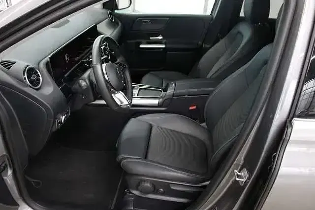 Gebraucht Mercedes B220 Progressive 2024 Grau Kleinwagen
