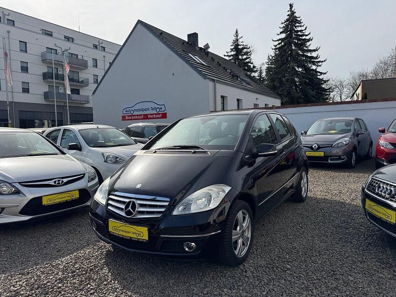 Gebraucht Mercedes A180 Avantgarde 116 PS (85 kW) 2010 Schwarz Kleinwagen