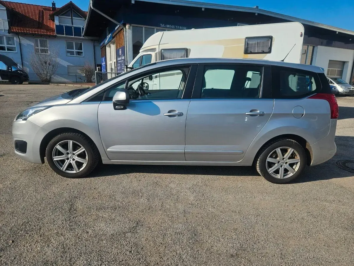 Gebraucht Peugeot 5008 Active 120 PS (88 kW) 2014 Grau Van / Kleinbus