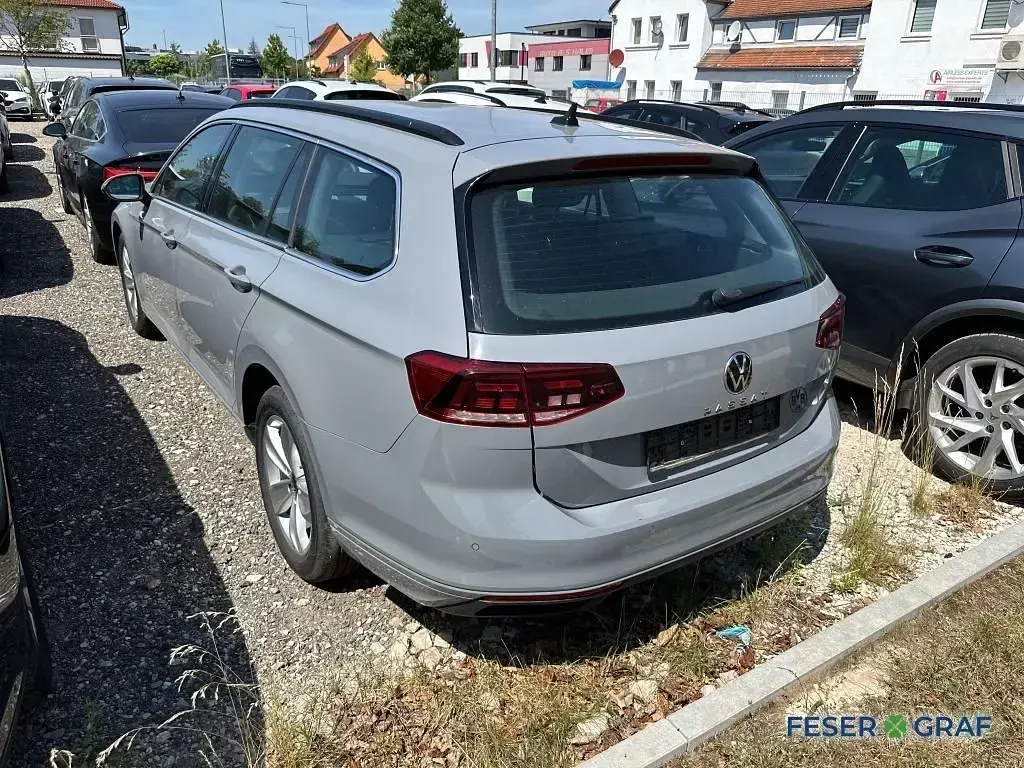 Gebraucht VW Passat Business 200 PS (147 kW) 2023 Grau Kombi