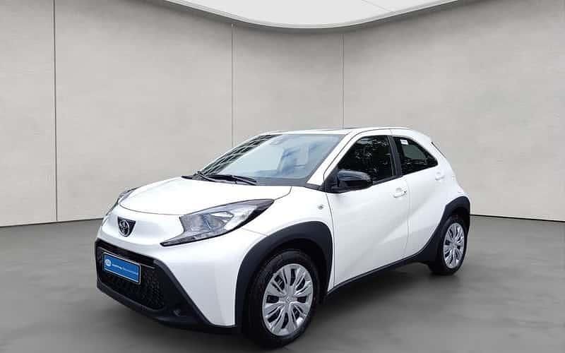 Weiß Neu 2025 Toyota Aygo X Business Edition SUV | 16.990 € - Bild 1/4