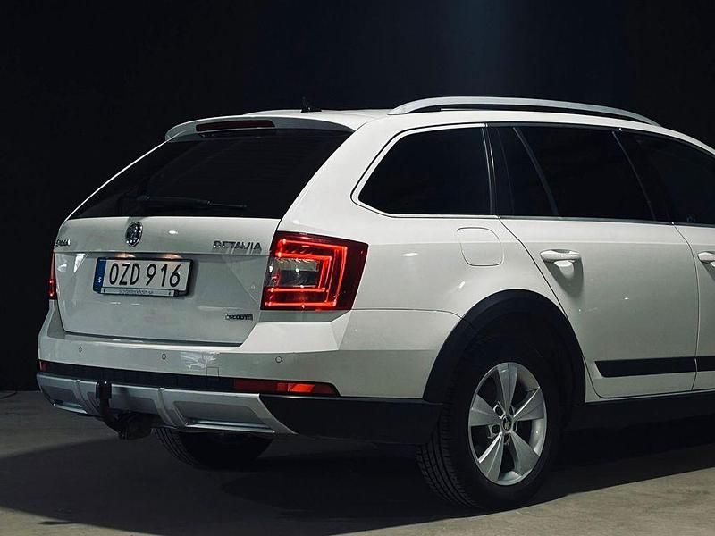 Gebraucht Skoda Octavia 184 PS (135 kW) 2016 Kombi