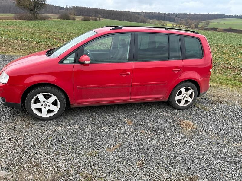 Rot Gebraucht 2006 VW Touran Van / Kleinbus | 950 € (Superpreis) - Bild 1/4