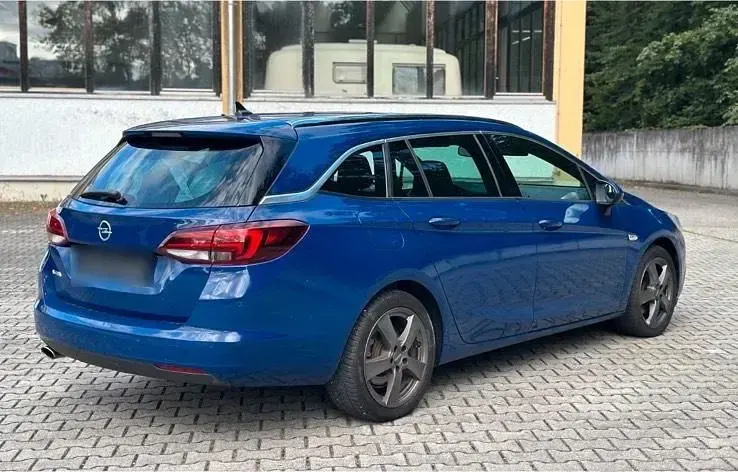 Gebraucht Opel Astra 150 PS (110 kW) 2018 Blau Kombi