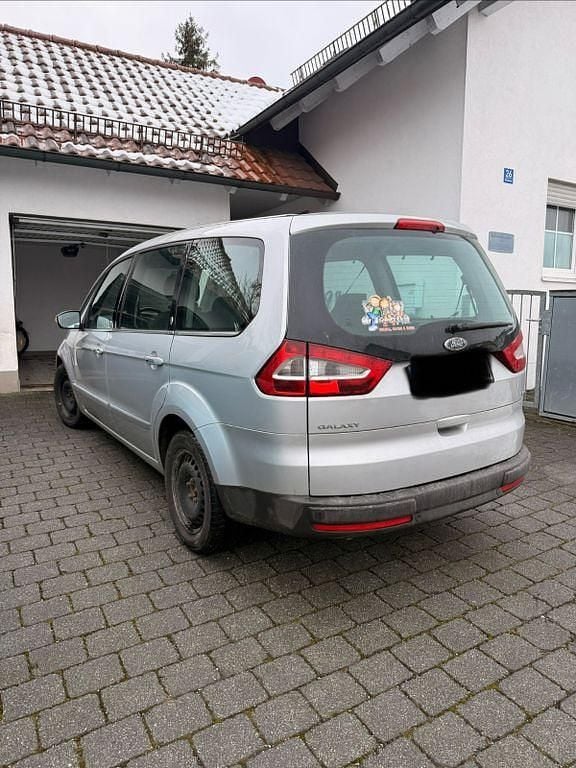 Gebraucht Ford Galaxy Titanium 175 PS (128 kW) 2009 Silber Van / Kleinbus