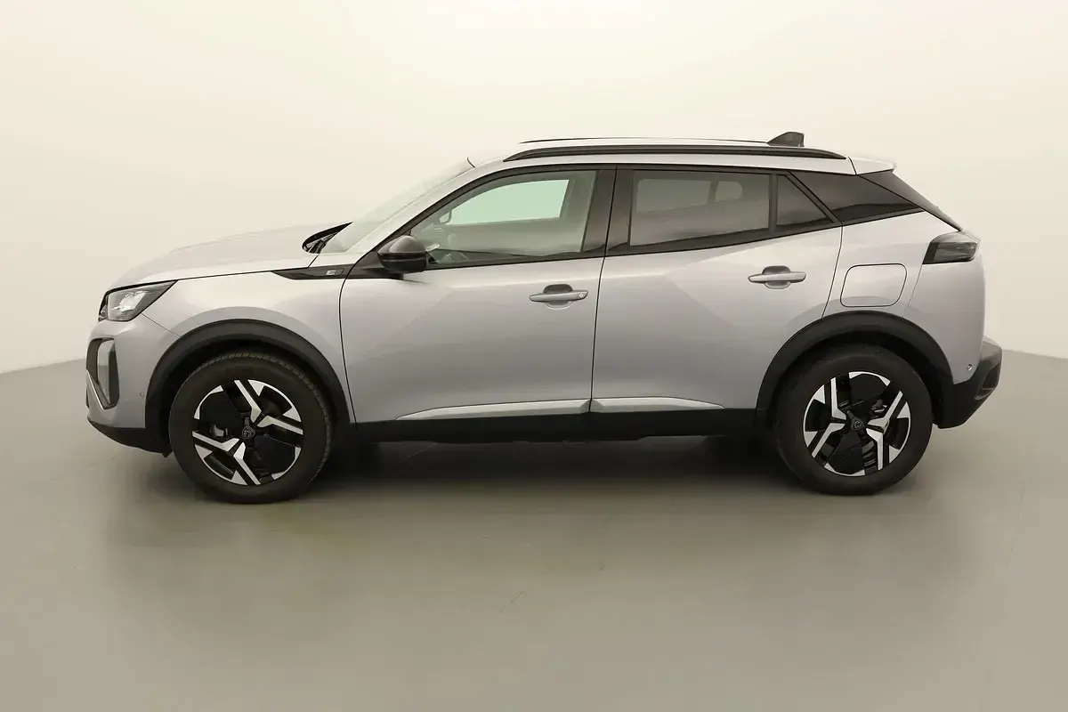 Gebraucht Peugeot e-2008 Allure 116 kW (158 PS) 2025 Grau (gris artense) SUV