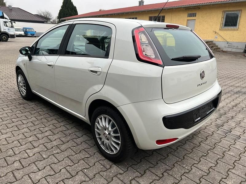 Gebraucht Fiat Punto Sport 77 PS (56 kW) 2012 Weiß Kleinwagen