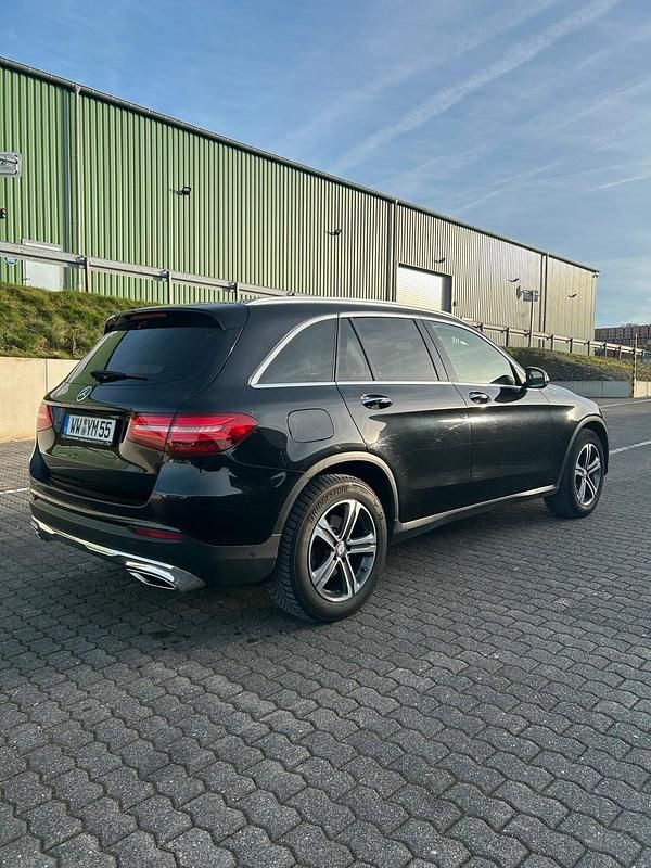 Gebraucht Mercedes GLC250 204 PS (150 kW) 2016 Schwarz SUV