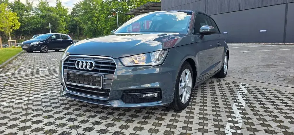 Brugt Audi A1 Basis 90 HK (66 kW) 2015 Grå Hatchback