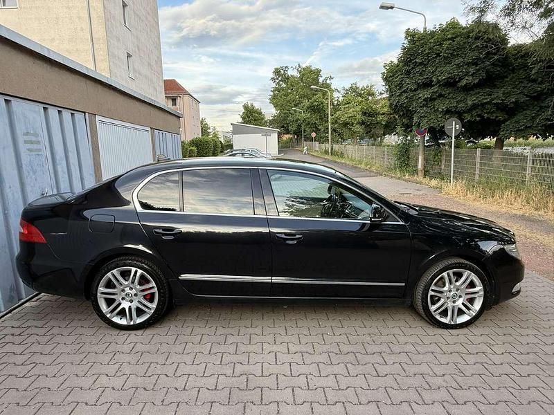 Gebraucht Skoda Superb Elegance 170 PS (125 kW) 2009 Schwarz Limousine