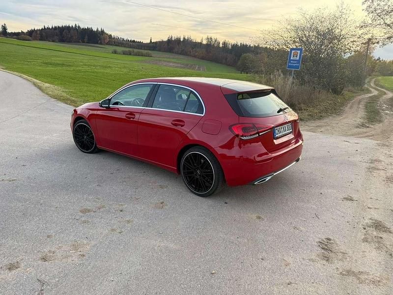 Gebraucht Mercedes A220 Progressive 190 PS (139 kW) 2019 Rot Limousine