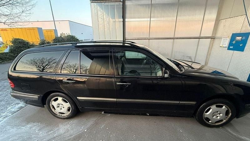 Gebraucht Mercedes 280 231 PS (169 kW) 2002 Schwarz Kombi