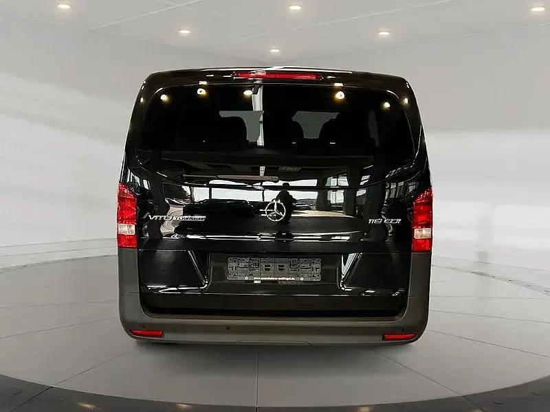 Gebraucht Mercedes Vito 163 PS (119 kW) 2025 Obsidianschwarz metallic Van