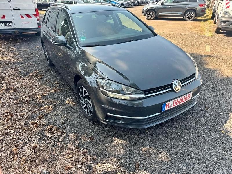 Grau Gebraucht 2018 VW Golf VII Join Kombi | 8.410 € (Superpreis) - Bild 1/1