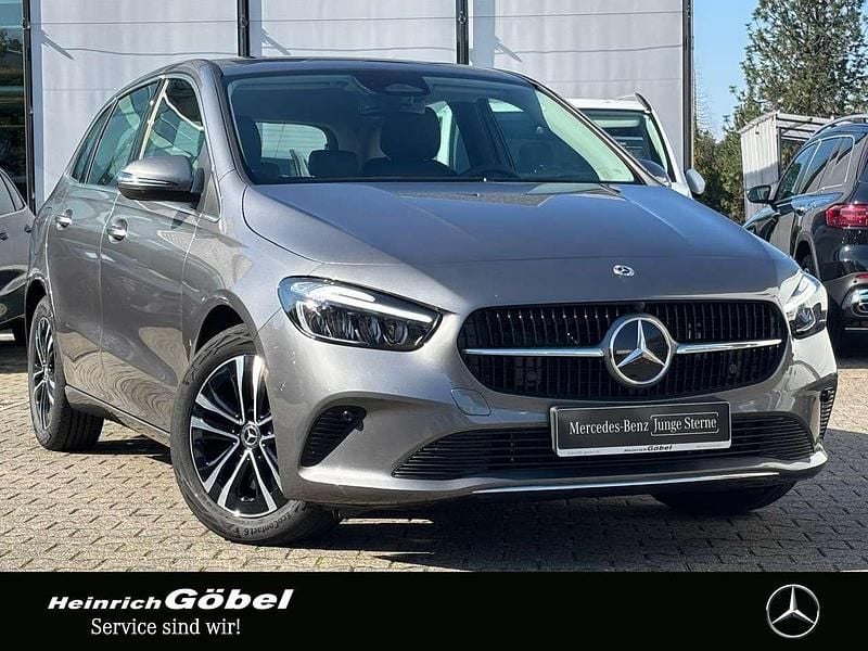 Gebraucht Mercedes E250 Progressive 163 PS (119 kW) 2024 Lack mountaingrau Limousine