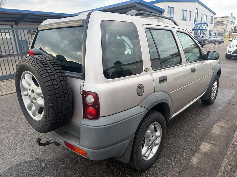 Gebraucht Land Rover Freelander 178 PS (130 kW) 2001 Silber SUV