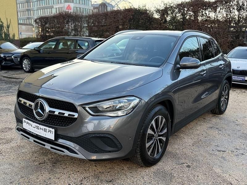 Gebraucht Mercedes GLA200 Style 150 PS (110 kW) 2022 Grau SUV