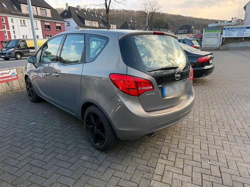 Gebraucht Opel Meriva 140 PS (102 kW) 2011 Andere farben Van / Kleinbus